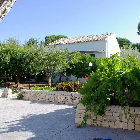 Bed & Breakfast La Piccola 4*