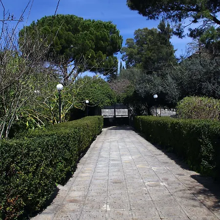 La Piccola Bed & Breakfast 4*