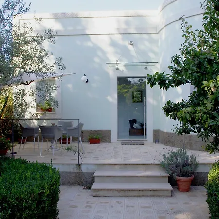 La Piccola Bed & Breakfast 3*