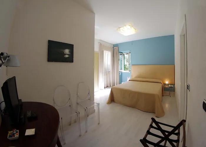 La Piccola 4*